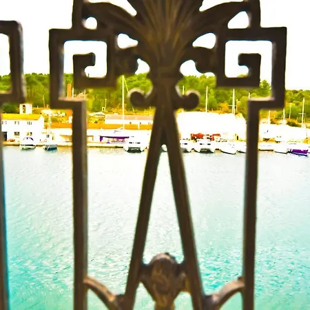 فندق Sidro 3*